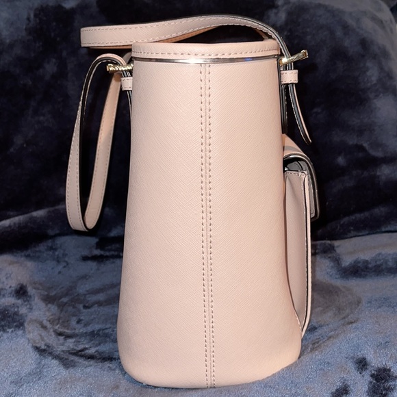 Authentic Michael Kors Tote Bag - Picture 2 of 7